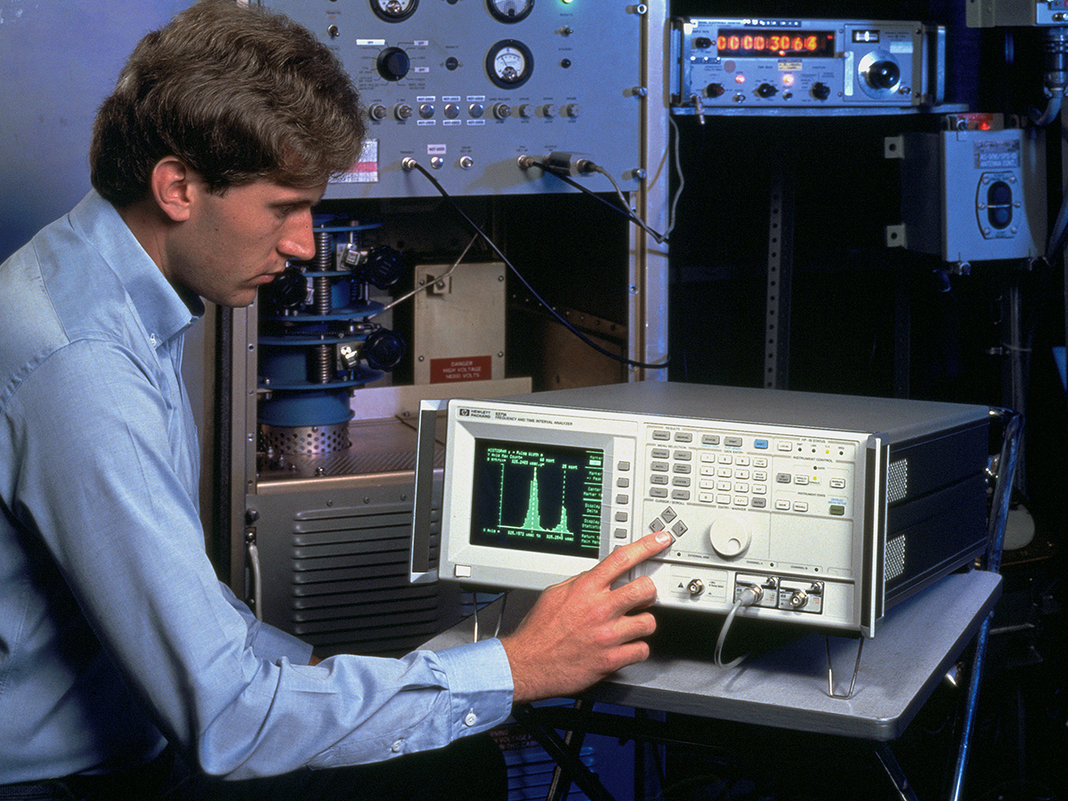 Keysight HP Frequency and Time-Interval Analyzer