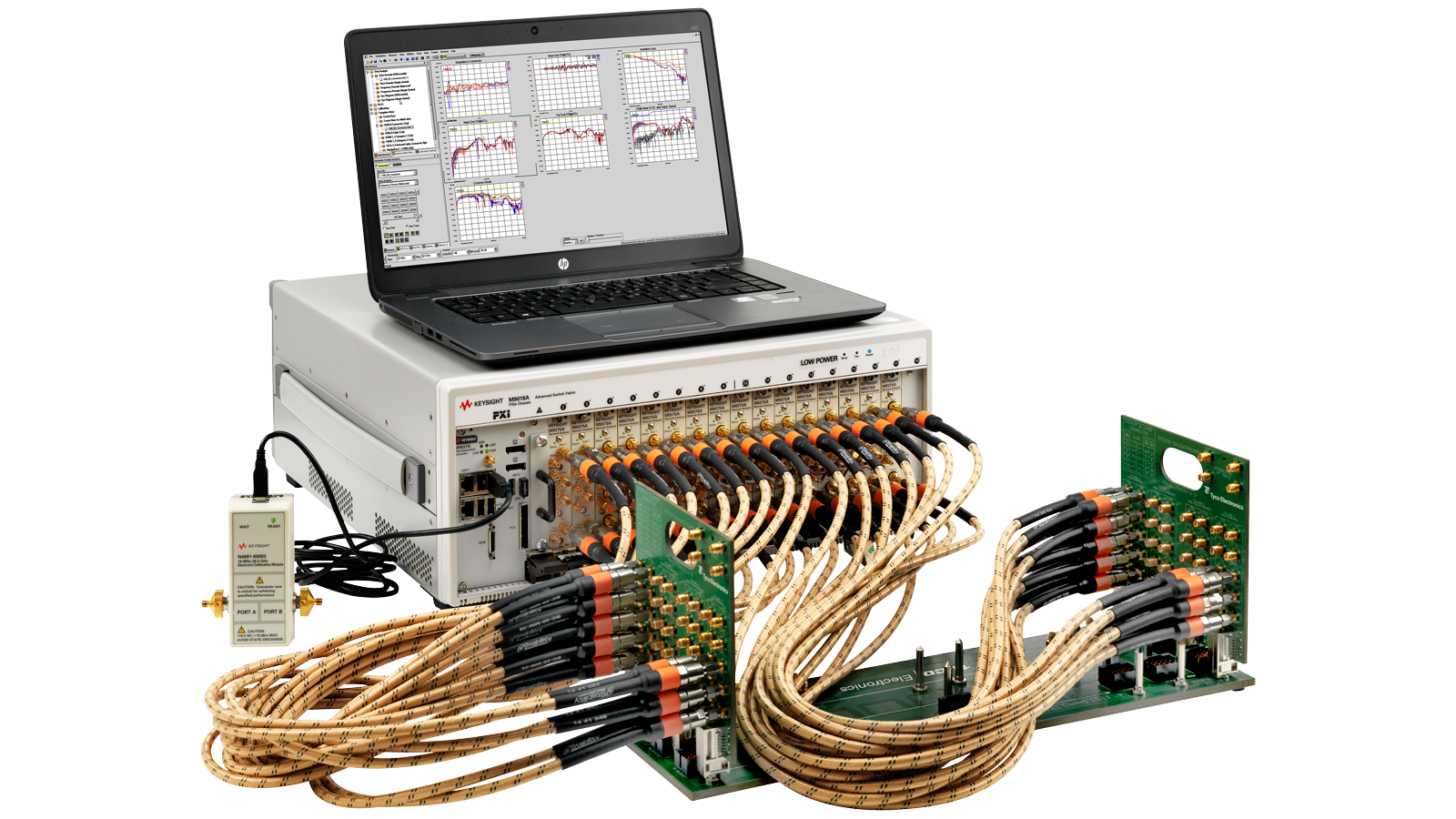 M9375A PXIe VNA 系统以及显示软件工具的计算机