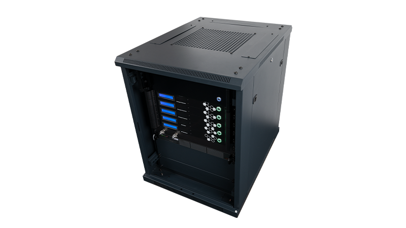WaveBee Hive V2X 硬件在环测试系统，左视图。